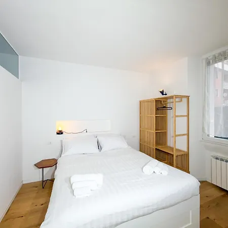 Modern Two-room With Balcony 2km From The Center Apartmán